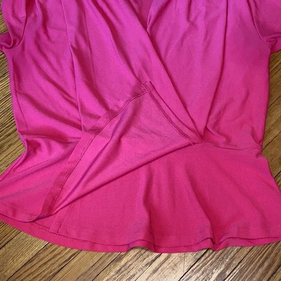 Leith Ruched Shoulder/ pep-plum waist Top - Picture 4 of 6